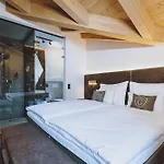 Glemm By Avenida Superior Hotel & Residences