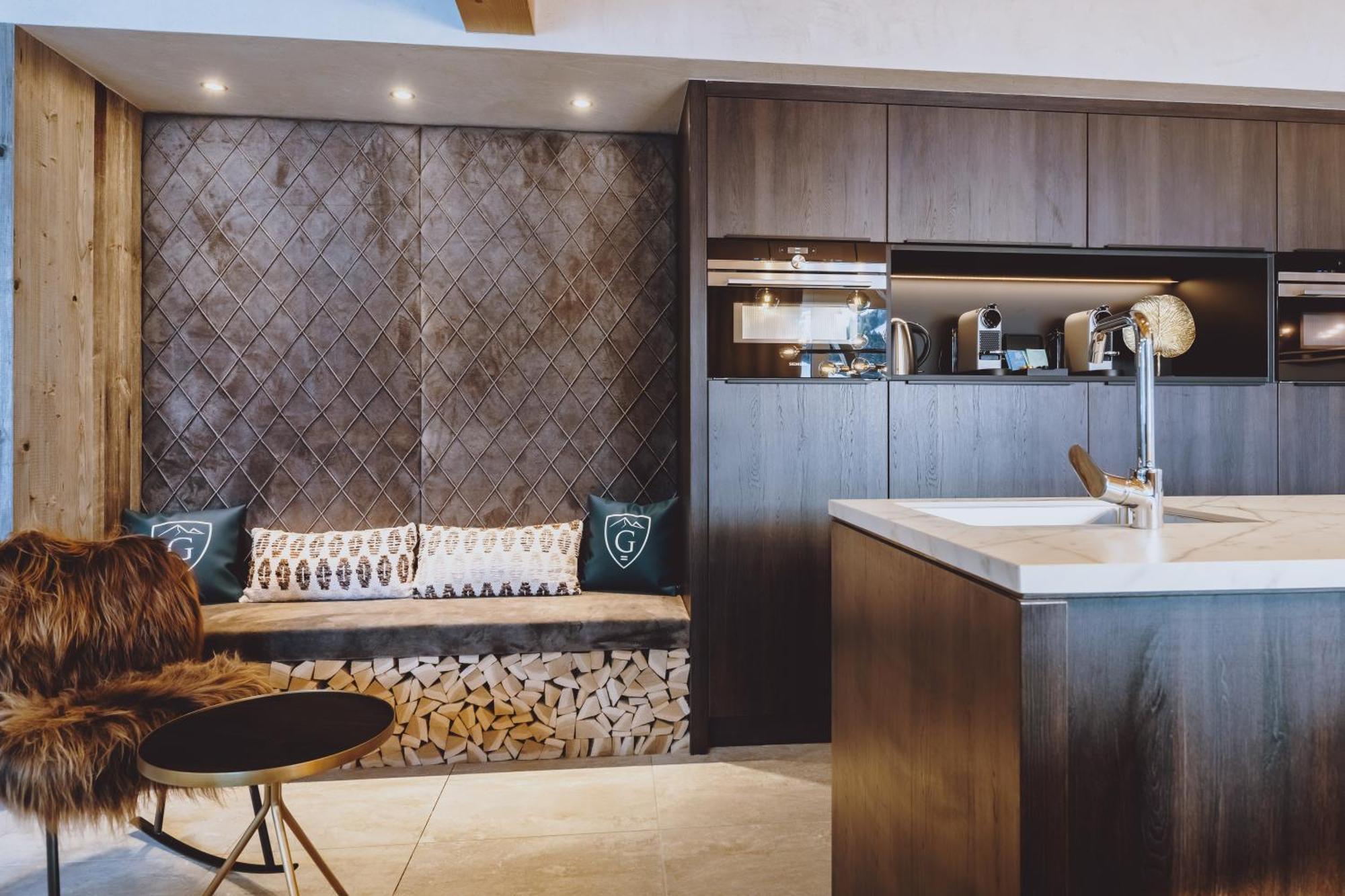 Hotel Glemm By Avenida Superior & Residences 4*
